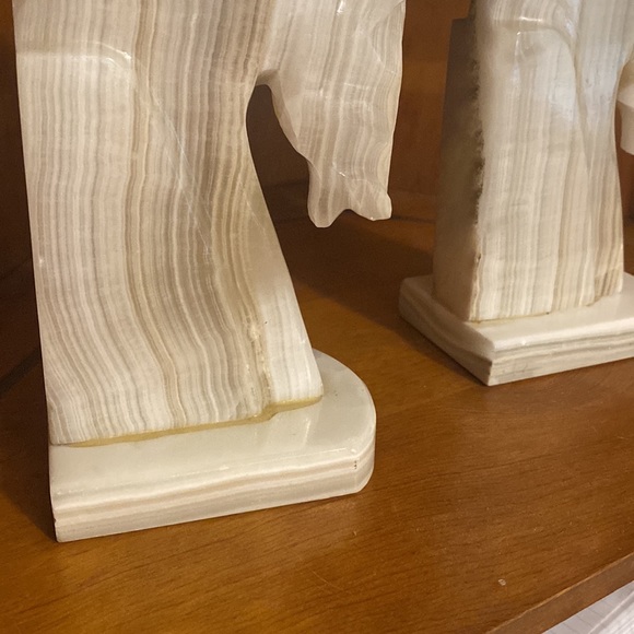 Mid century marble and onyx horse head bookends - Picture 5 of 6